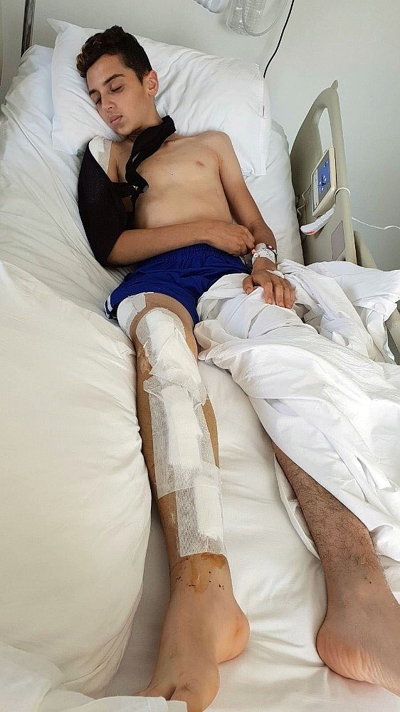 Oğluna çarpan sürücüden özür bekliyor
