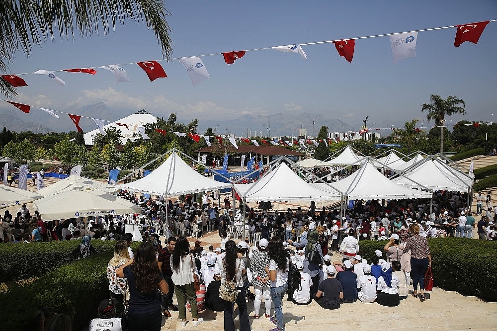 Özel çocuklar ENFEST'te buluştu