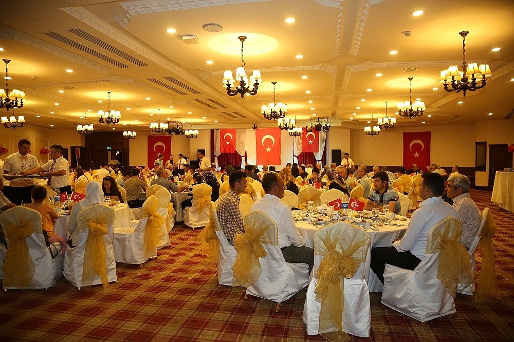 Şehit yakınlarına iftar