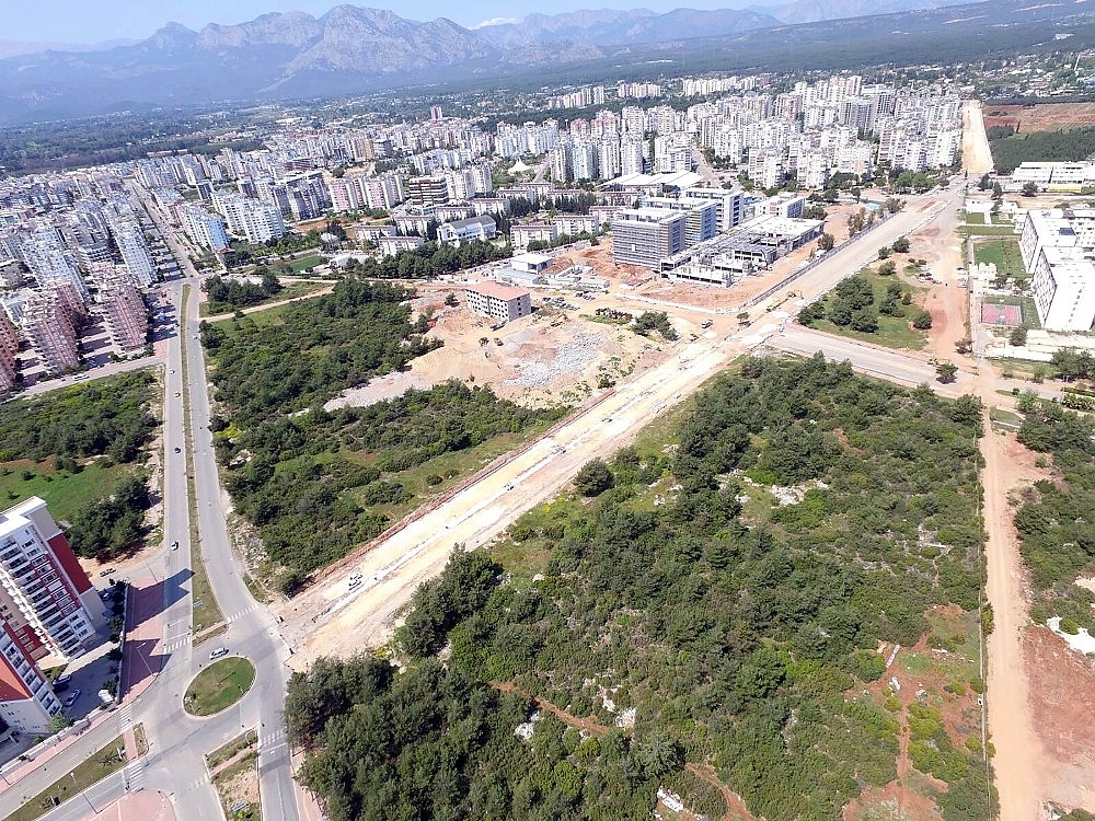 Trafiği rahatlatmak için yeni yollar açılıyor