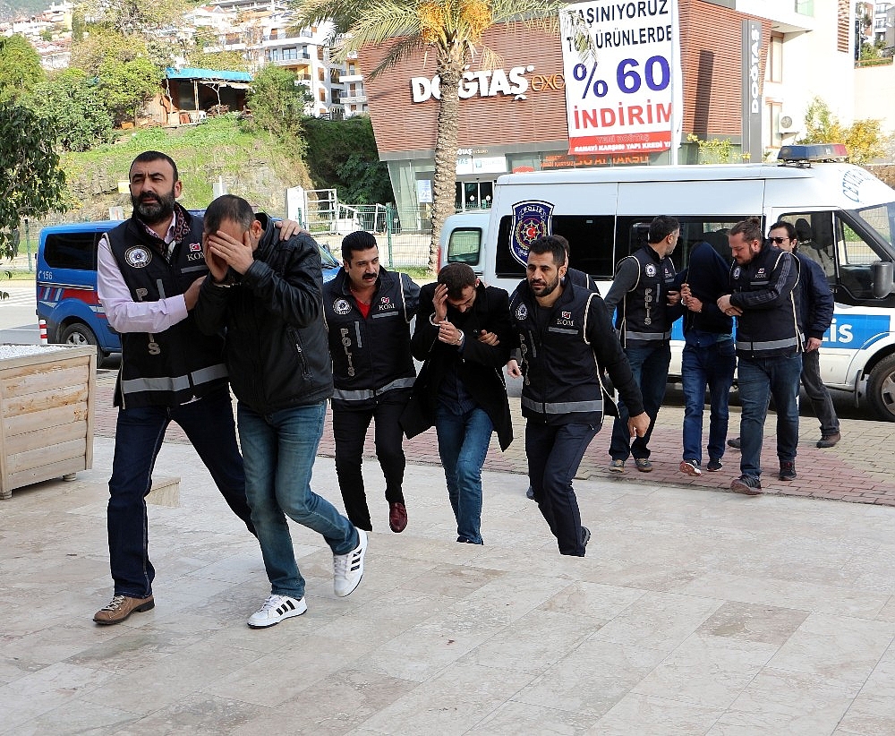 Uyuşturucu tacirlerine ceza yağdı!