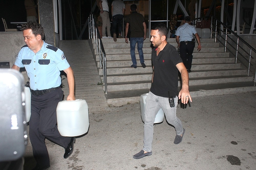 4 yıldızlı otele sahte içki operasyonu!