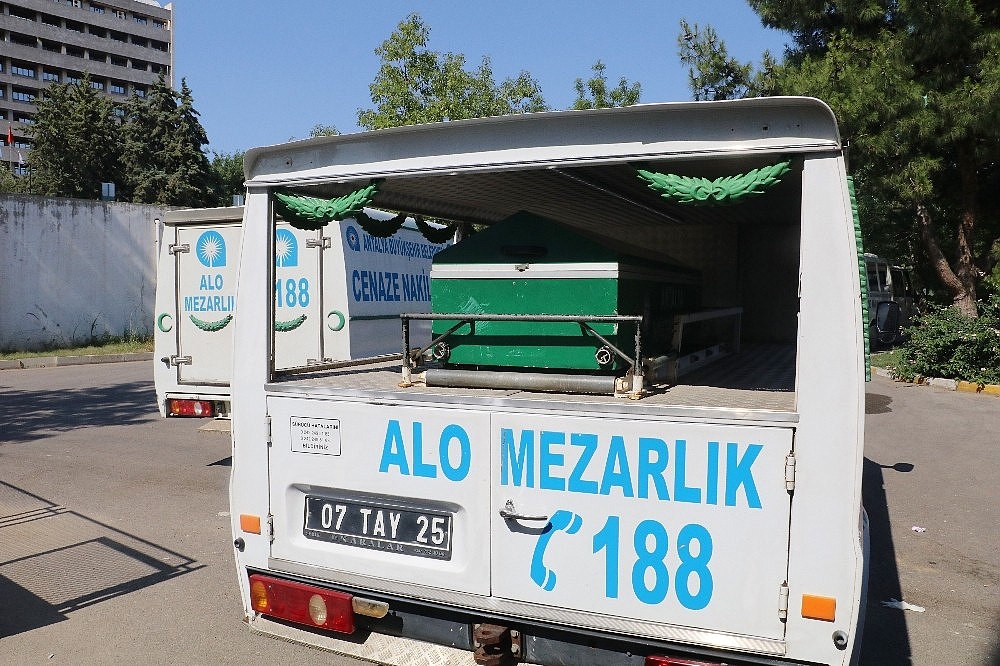 7 tabut, 9 cansız beden! (Videolu)