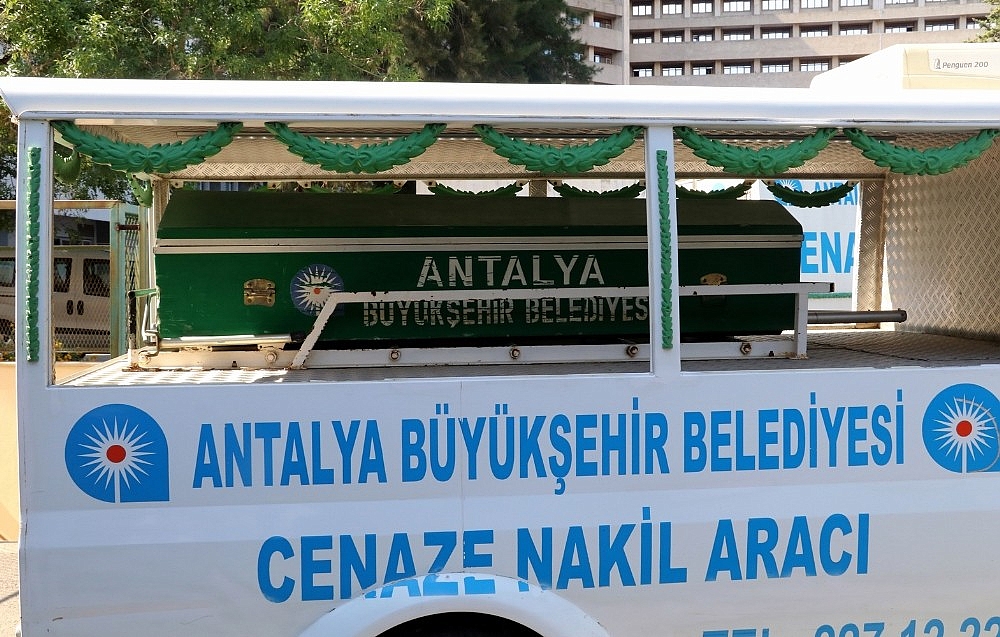 7 tabut, 9 cansız beden! (Videolu)