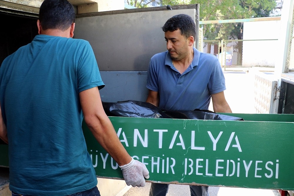 7 tabut, 9 cansız beden! (Videolu)