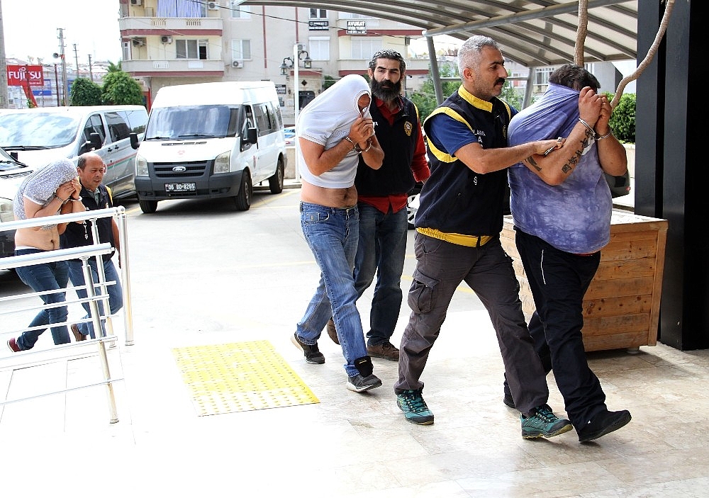 Alanya'da fuhuş operasyonu: 20 gözaltı!