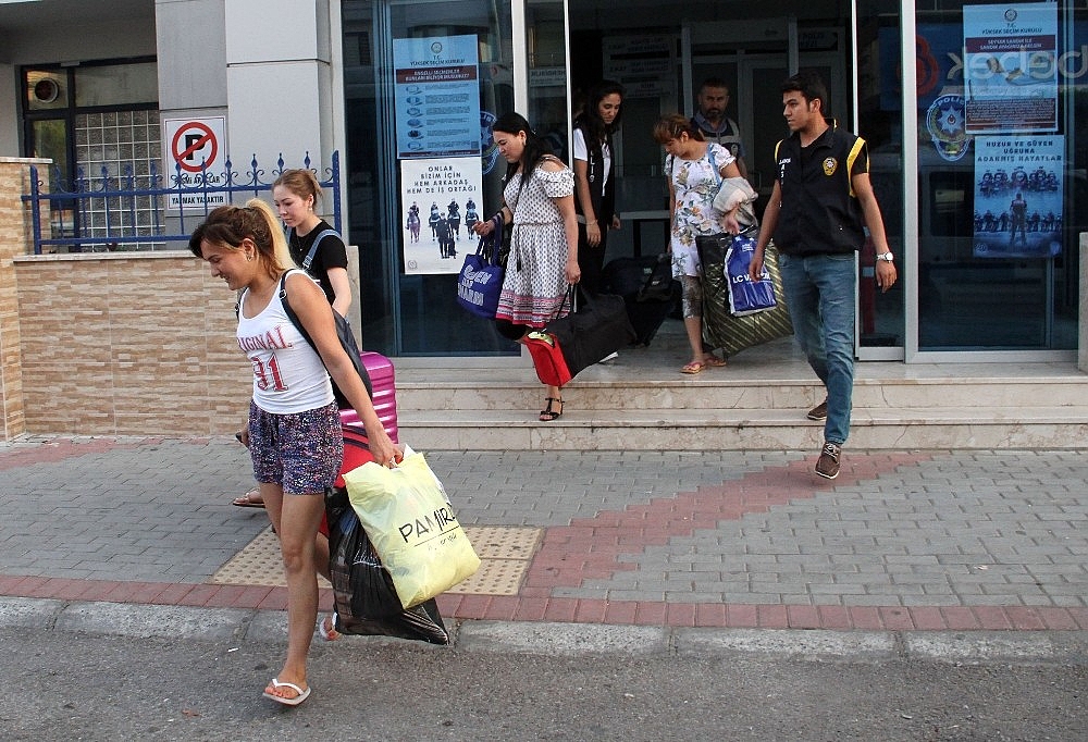 Alanya'da fuhuş operasyonu: 20 gözaltı!