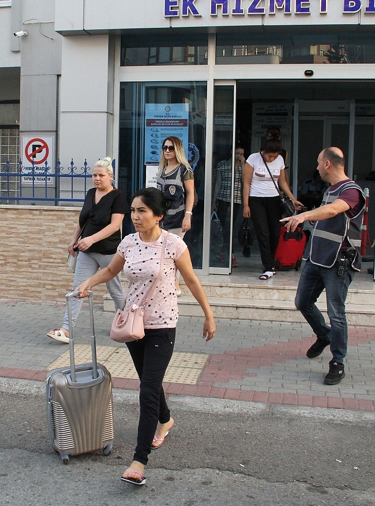 Alanya'da fuhuş operasyonu: 20 gözaltı!