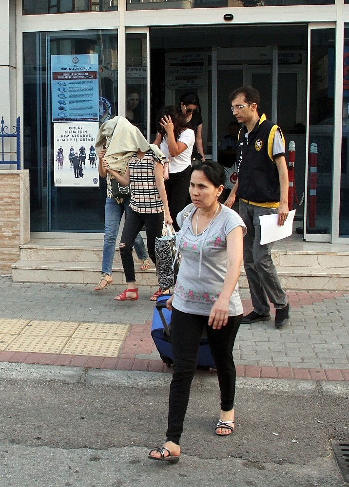 Alanya'da fuhuş operasyonu: 20 gözaltı!