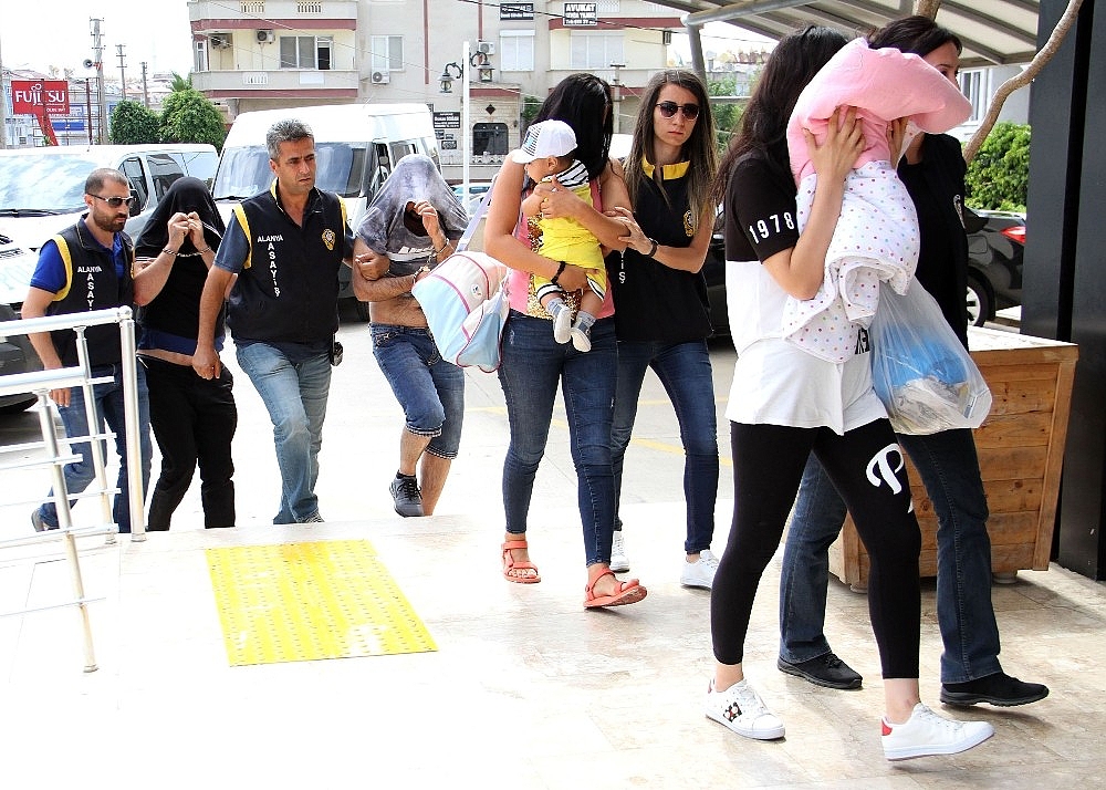 Alanya'da fuhuş operasyonuna 5 tutuklama!