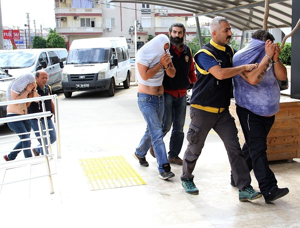 Alanya'da fuhuş operasyonuna 5 tutuklama!