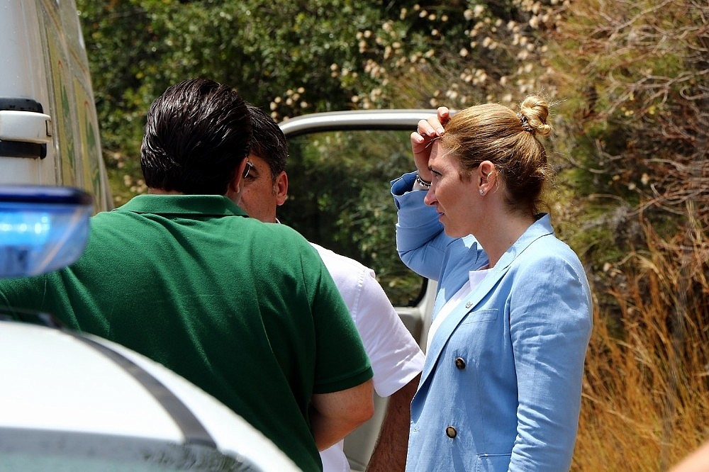 Antalya'da 2 kamyonet çarpıştı: 1 ölü, 6 yaralı!