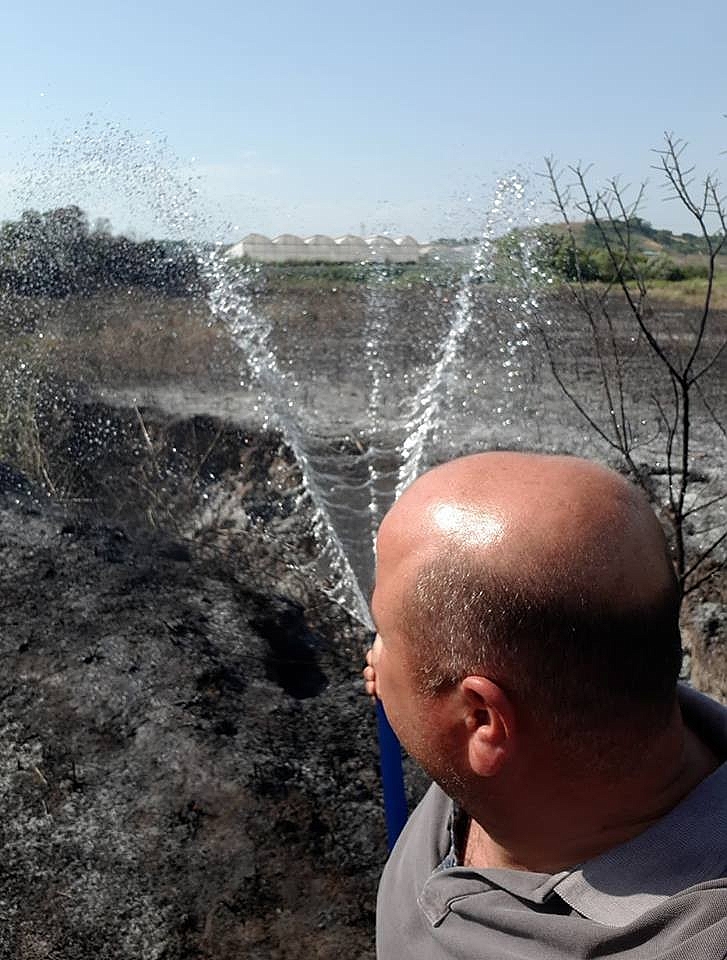Antalya'da boş arazide yangın!