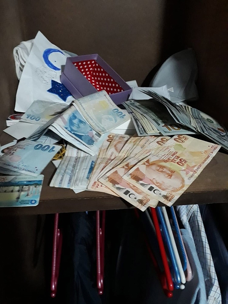 Antalya'da FETÖ operasyonu: 8 gözaltı!