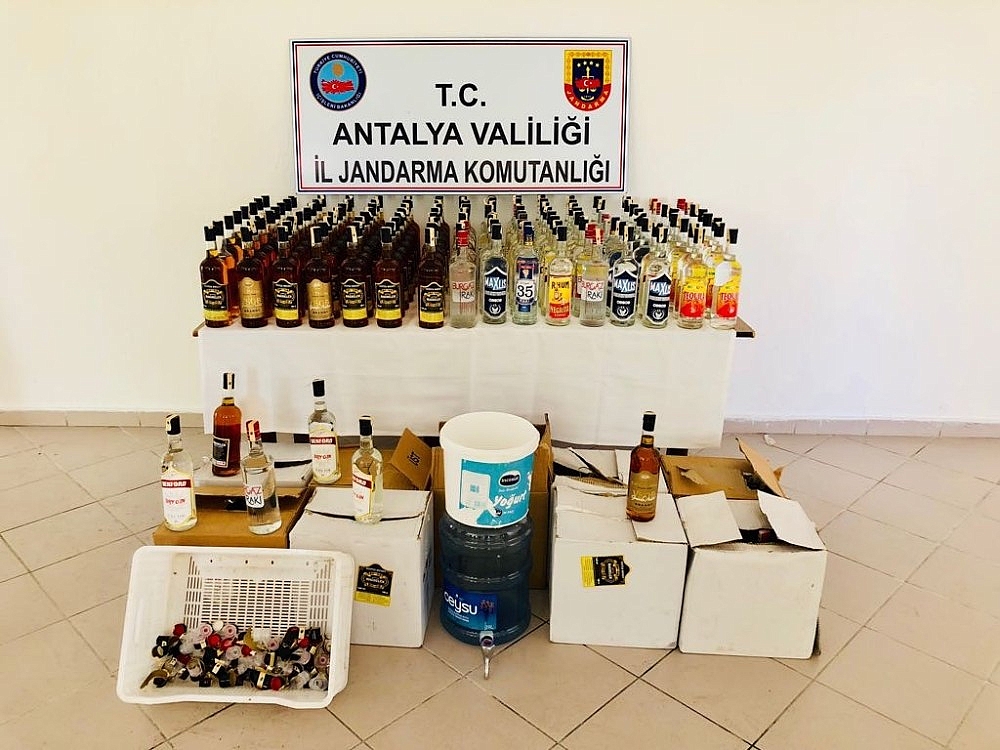 Antalya'da kaçak içki operasyonları!