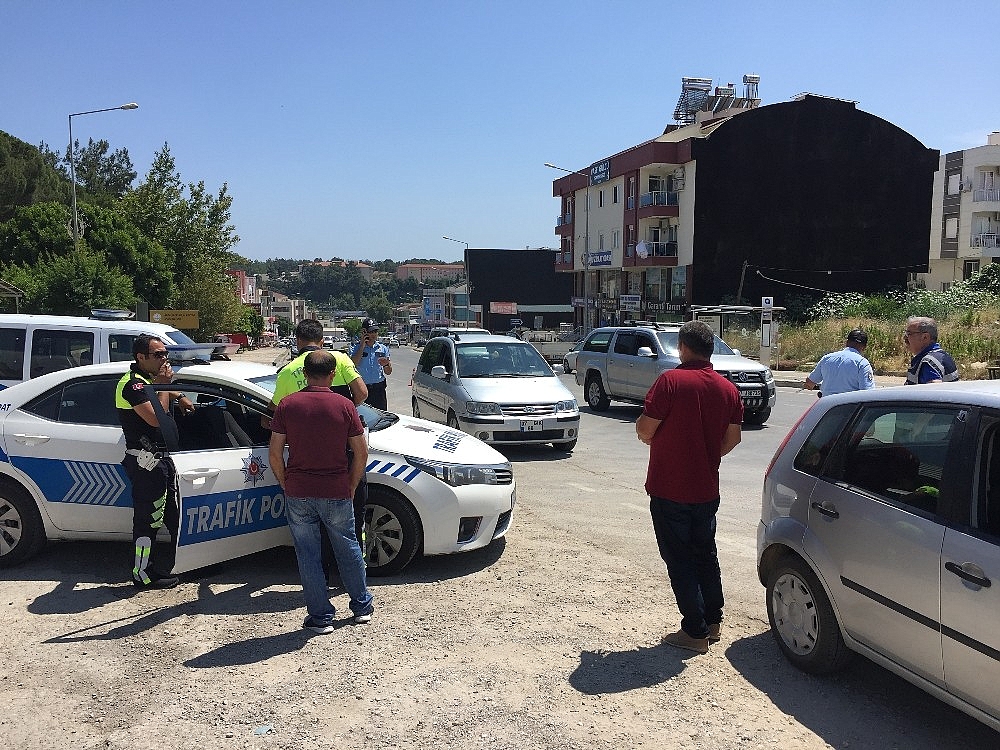 Antalya'da sürücüler seçici göz uygulaması ile denetlendi