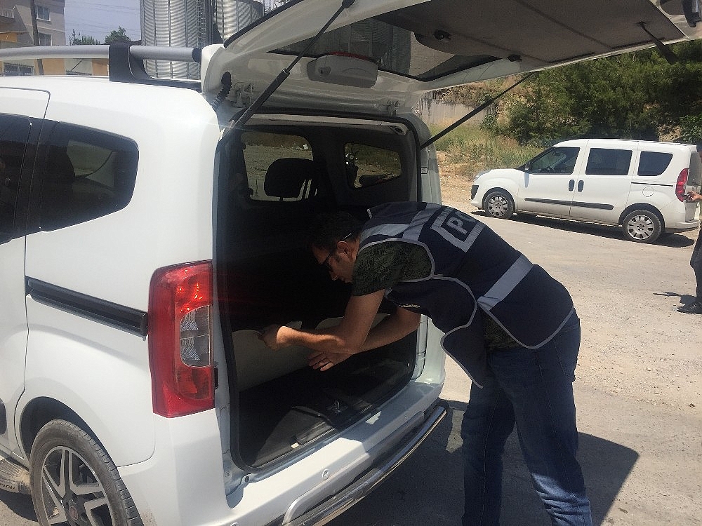 Antalya'da sürücüler seçici göz uygulaması ile denetlendi