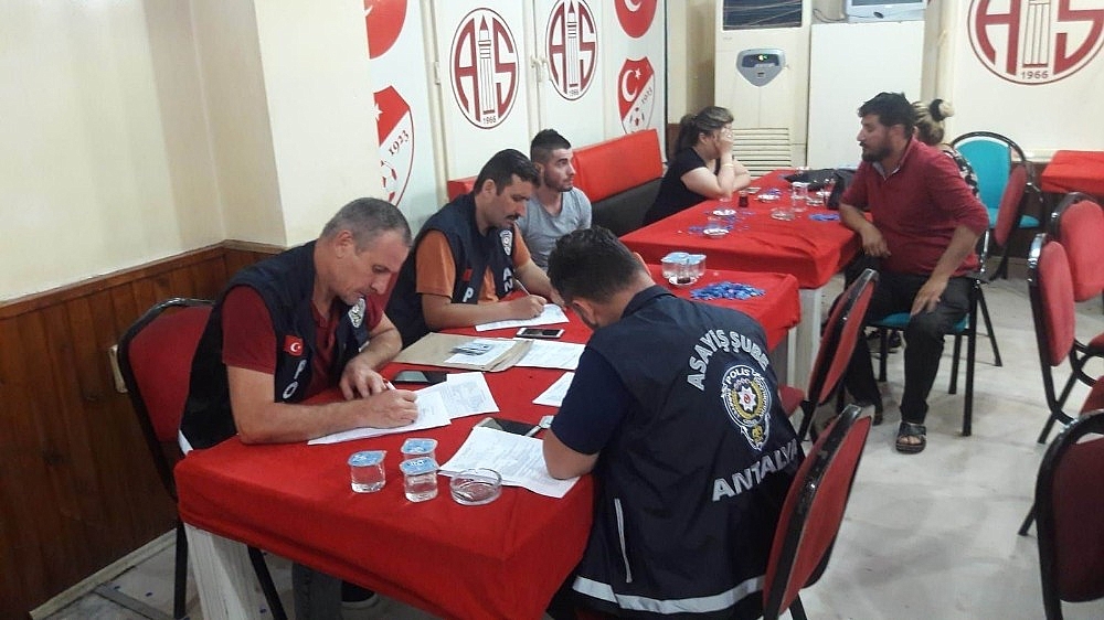 Antalya'da tombala operasyonu!