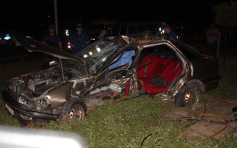 Antalya'da trafik kazası: 1 ölü, 7 yaralı!