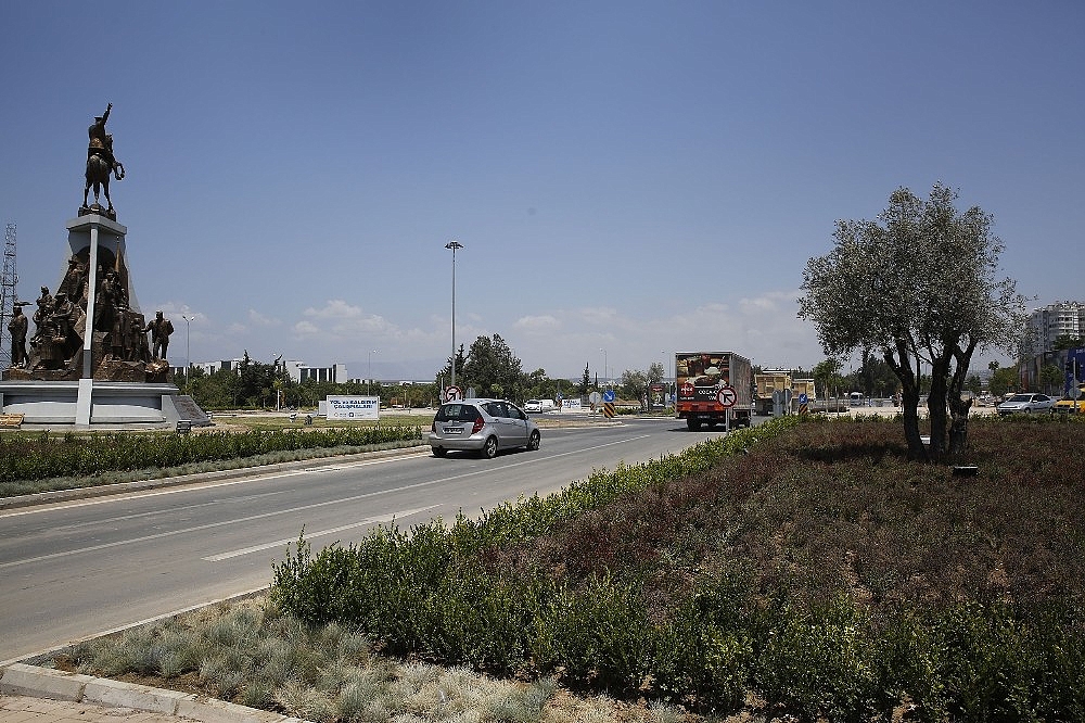 Antalyaspor Kavşağı trafiğe açıldı