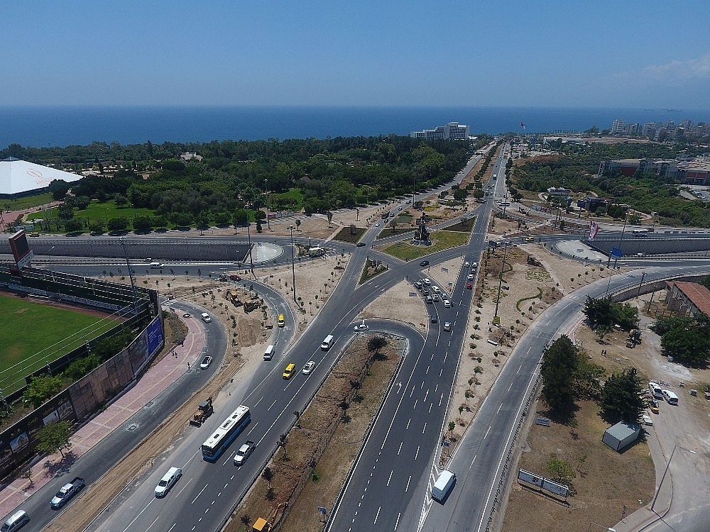 Antalyaspor Kavşağı trafiğe açıldı