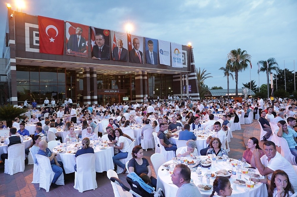 Başkan Türel'den promosyon tepkisi!
