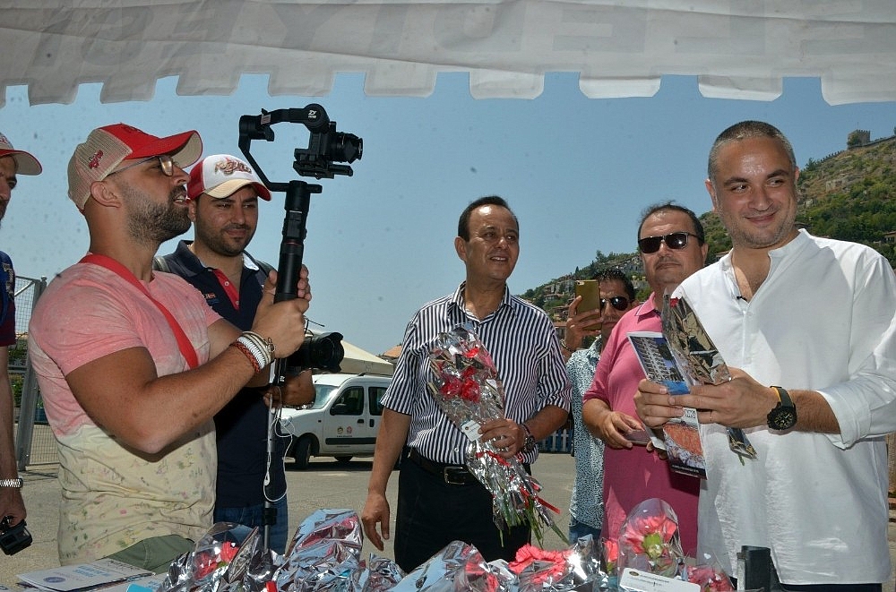 Lübnanlı turistler kruvaziyer gemisi ile Alanya'ya geldi (Videolu)