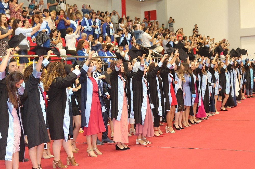 Mezuniyet için Somali'den Antalya'ya geldiler