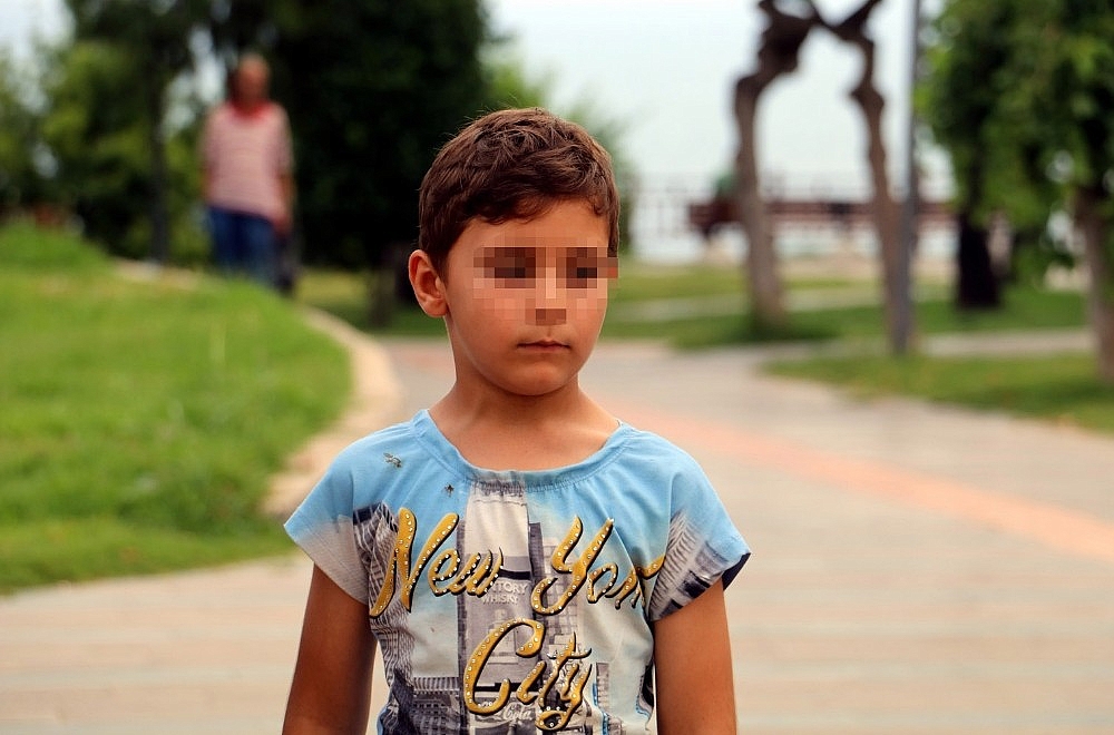 'Oğluma iyi bakın' deyip 35 metreden atladı!