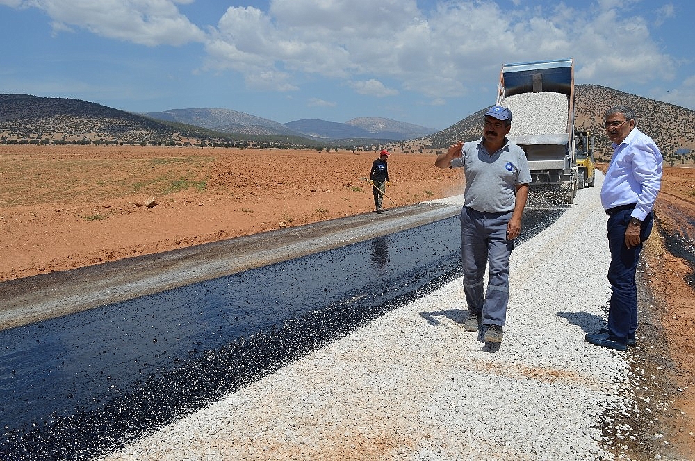 Serik ve Korkuteli'de asfalt çalışması