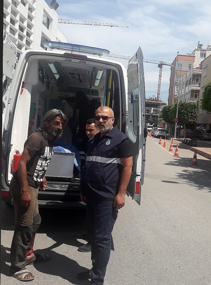 Sokaklardaki yaralı dilencilere özel sağlık hizmeti