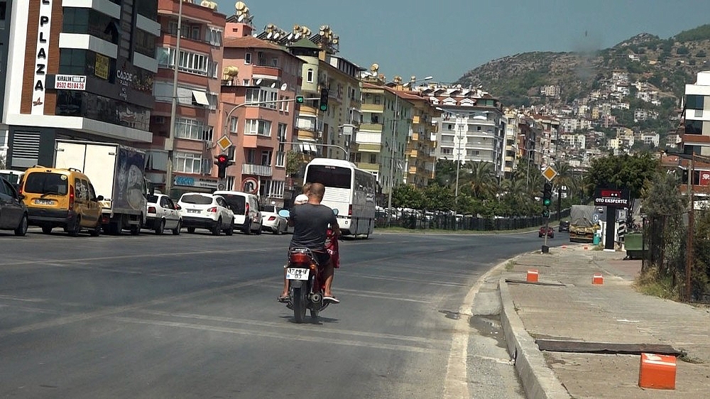 Alanya'da yürekleri ağızlara getiren görüntü!