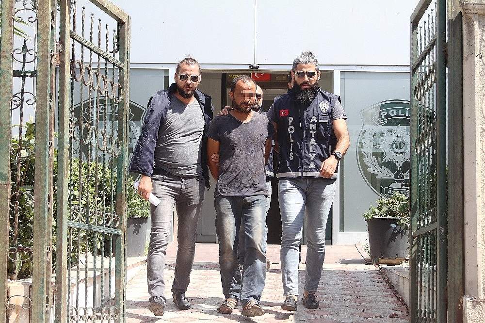 Alman kadını öldürdüğü iddia edilen inşaat işçisi film gibi operasyonla yakalandı!