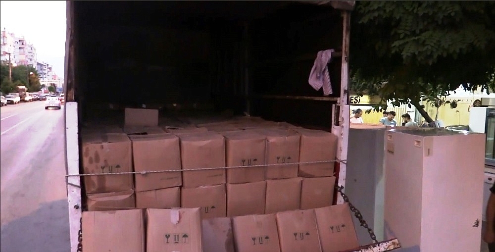 Antalya'da 4 bin 500 litre taklit zeytinyağı ele geçirildi! (Videolu)