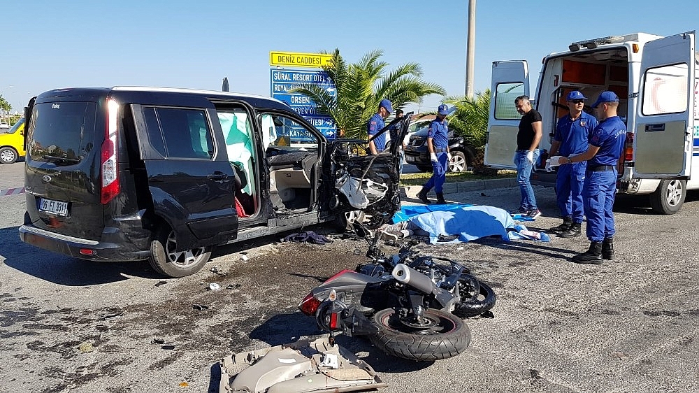 Antalya'da feci kaza: 1 ölü, 2 yaralı!