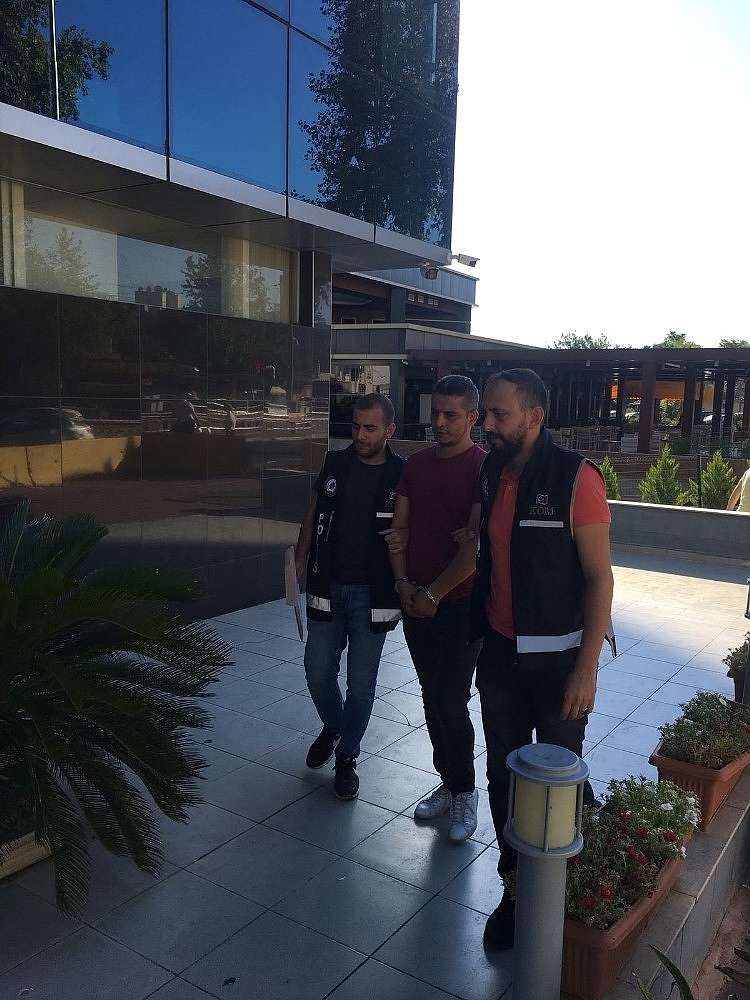 Antalya'da FETÖ operasyonu: 12 gözaltı!