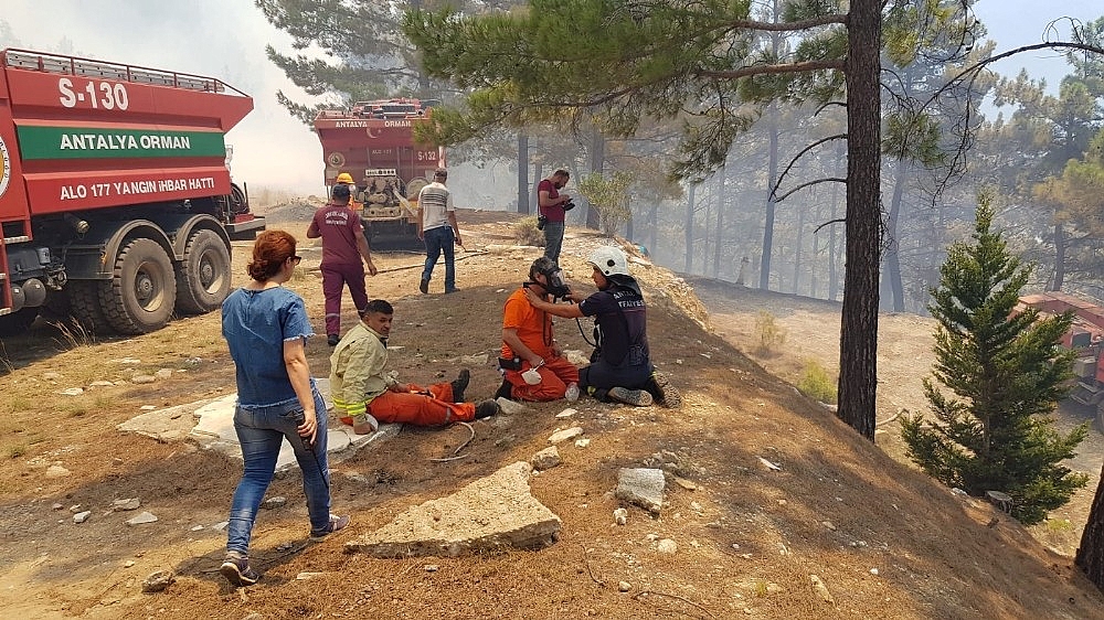 Antalya'da orman yangını!