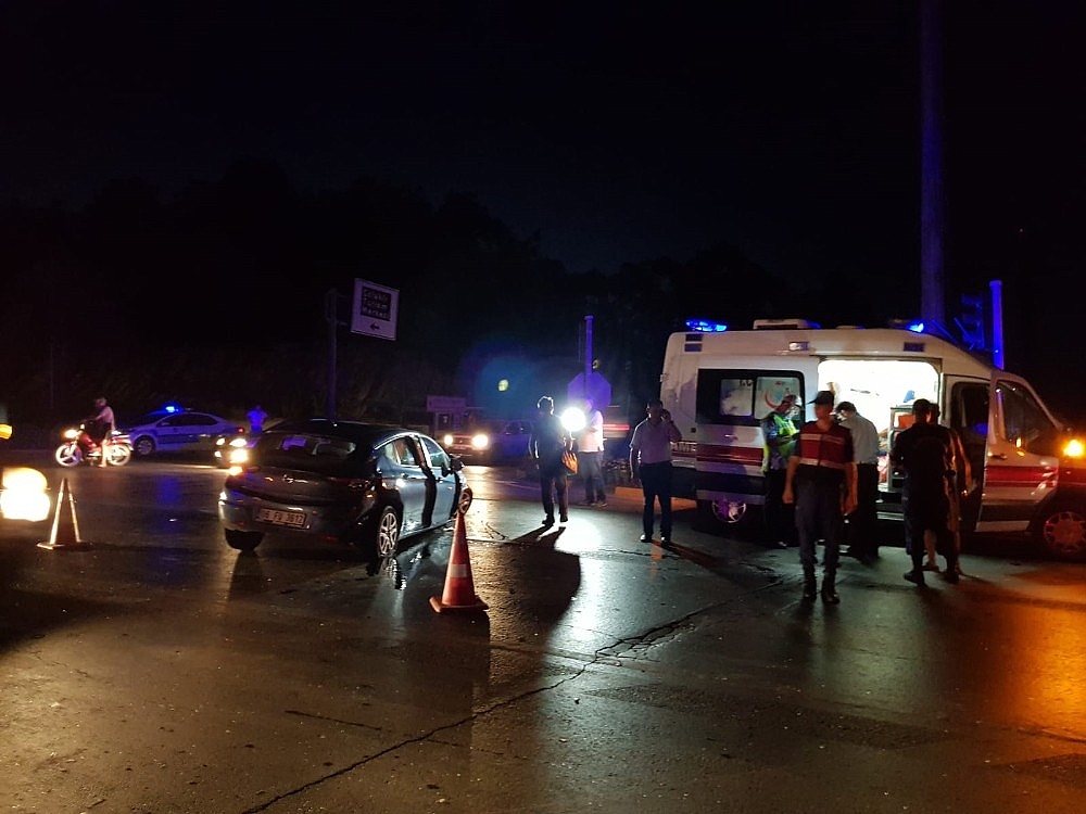 Antalya'da trafik kazası: 5 yaralı! (Videolu)