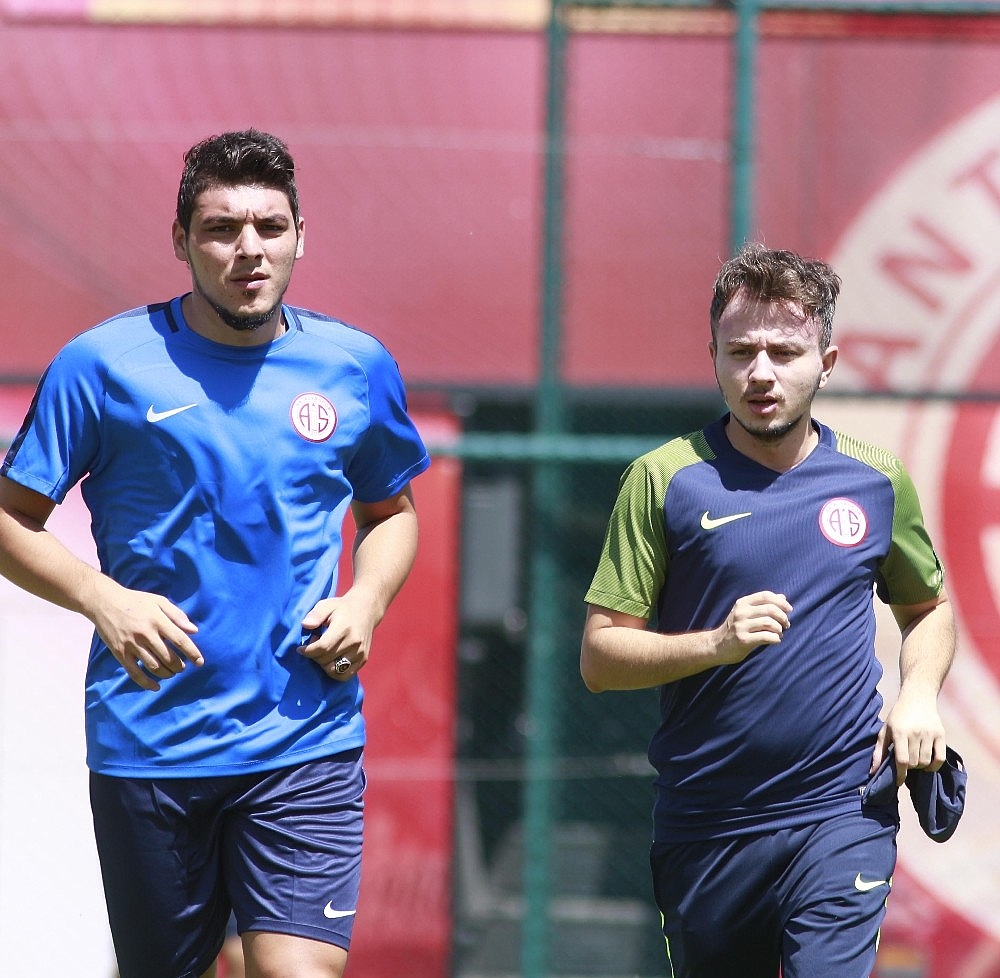 Antalyaspor dayanıklılık antrenmanı yaptı