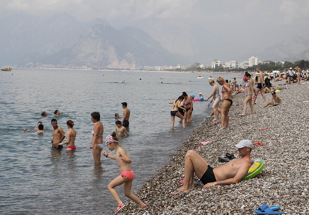 Antalya'ya havadan gelen turist sayısı 6 milyona ulaştı