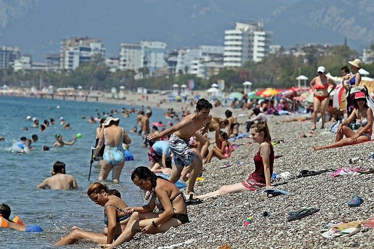 Antalya'ya kavurucu sıcaklar geri geliyor