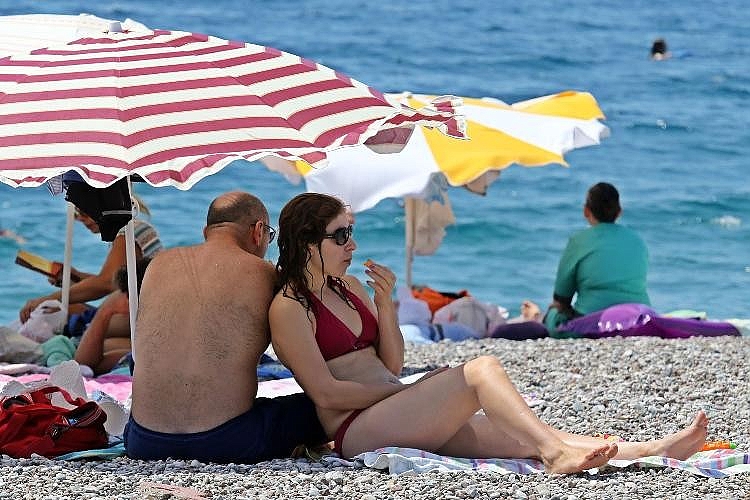 Antalya'ya kavurucu sıcaklar geri geliyor