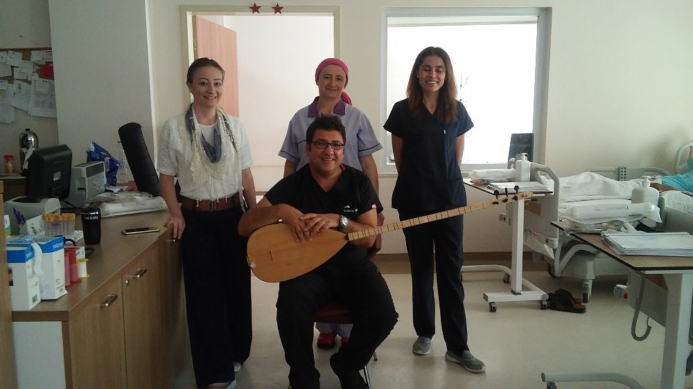 Diyaliz Hastalarına Müzik Dinletisi İle Destek