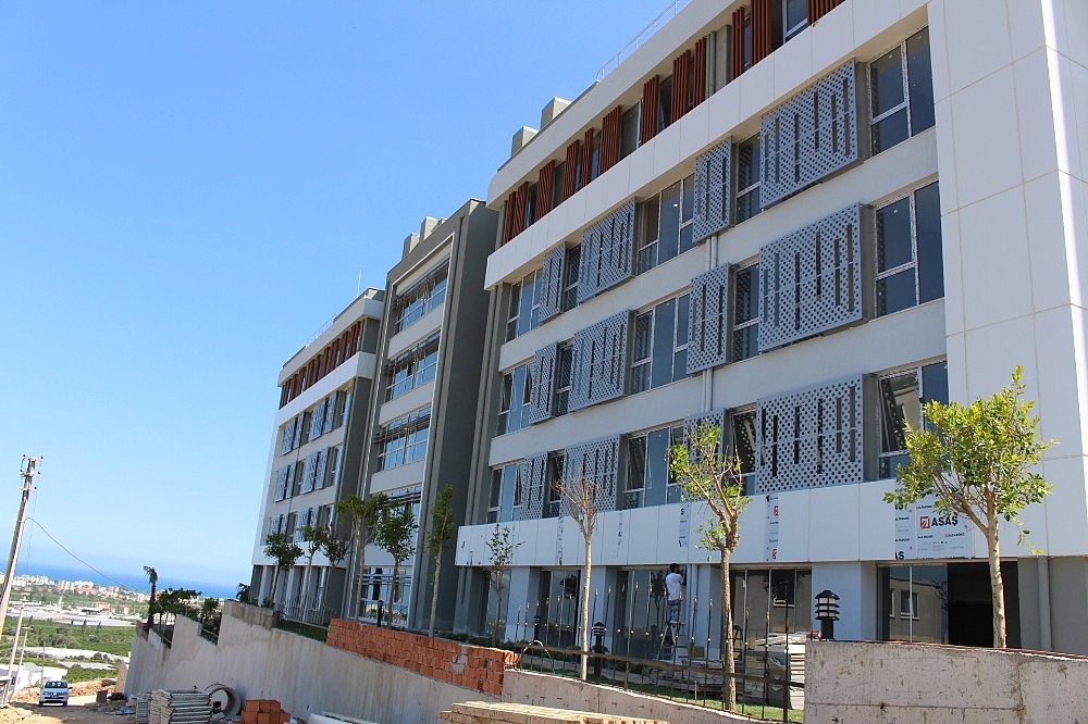 Finike Çocuk ve Gençlik Evi inşaatı tamamlandı