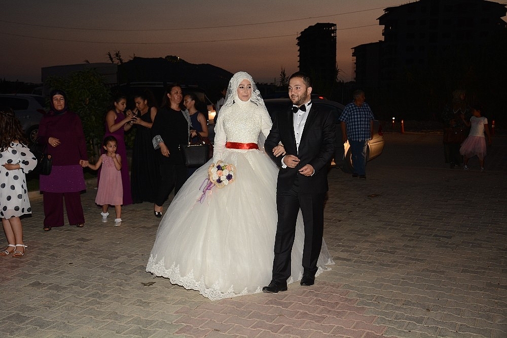 Gelini mehter takımıyla aldı