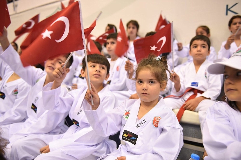 Kepez Yaz Spor Okulları açıldı