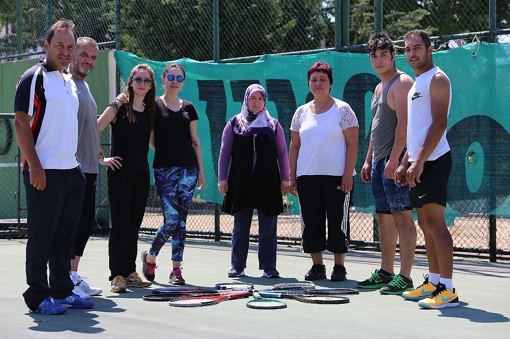 Kepez'den ücretsiz tenis eğitimleri