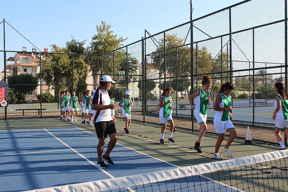 Kepez'den ücretsiz tenis eğitimleri
