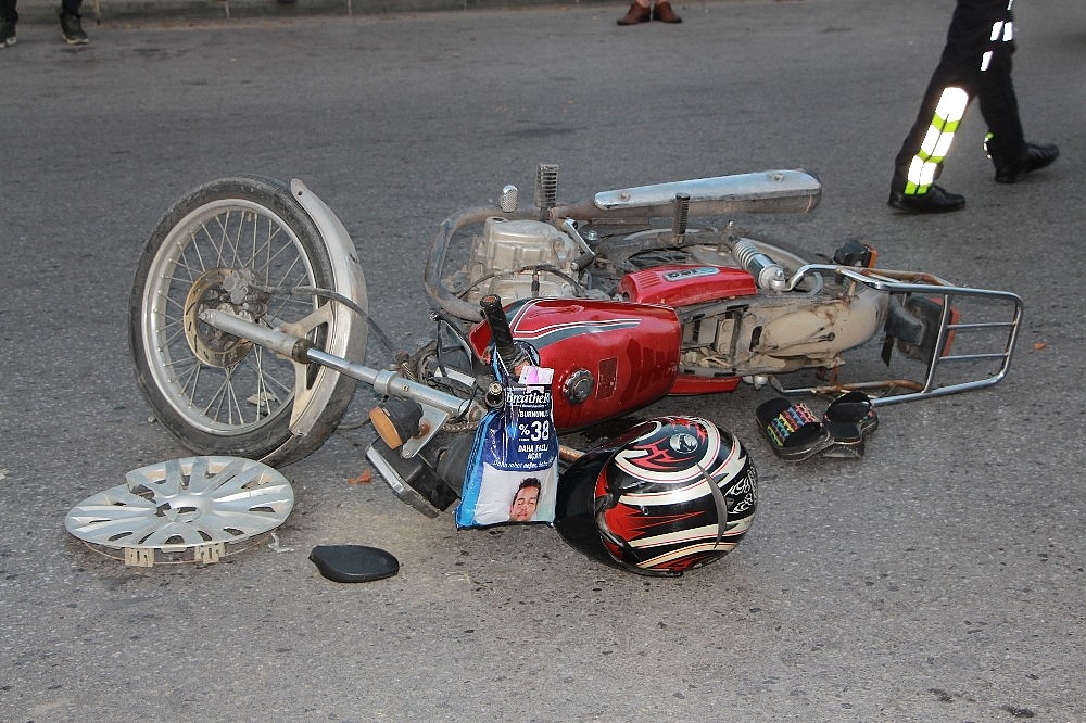 Manavgat'ta trafik kazası: 2 yaralı!