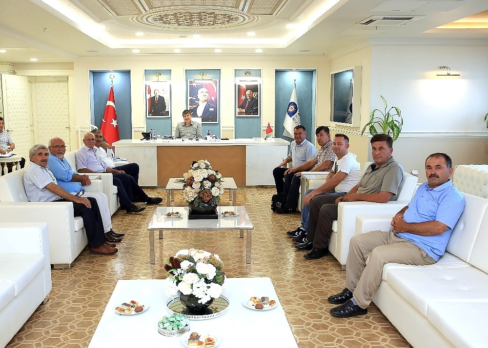 Muhtardan Başkan Türel'e anlamlı şiir